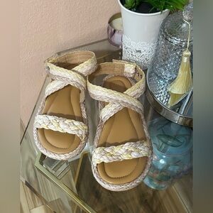 New Splendid Leather Braided Ankle Strap Sandals/Flats/Shoes Size 9